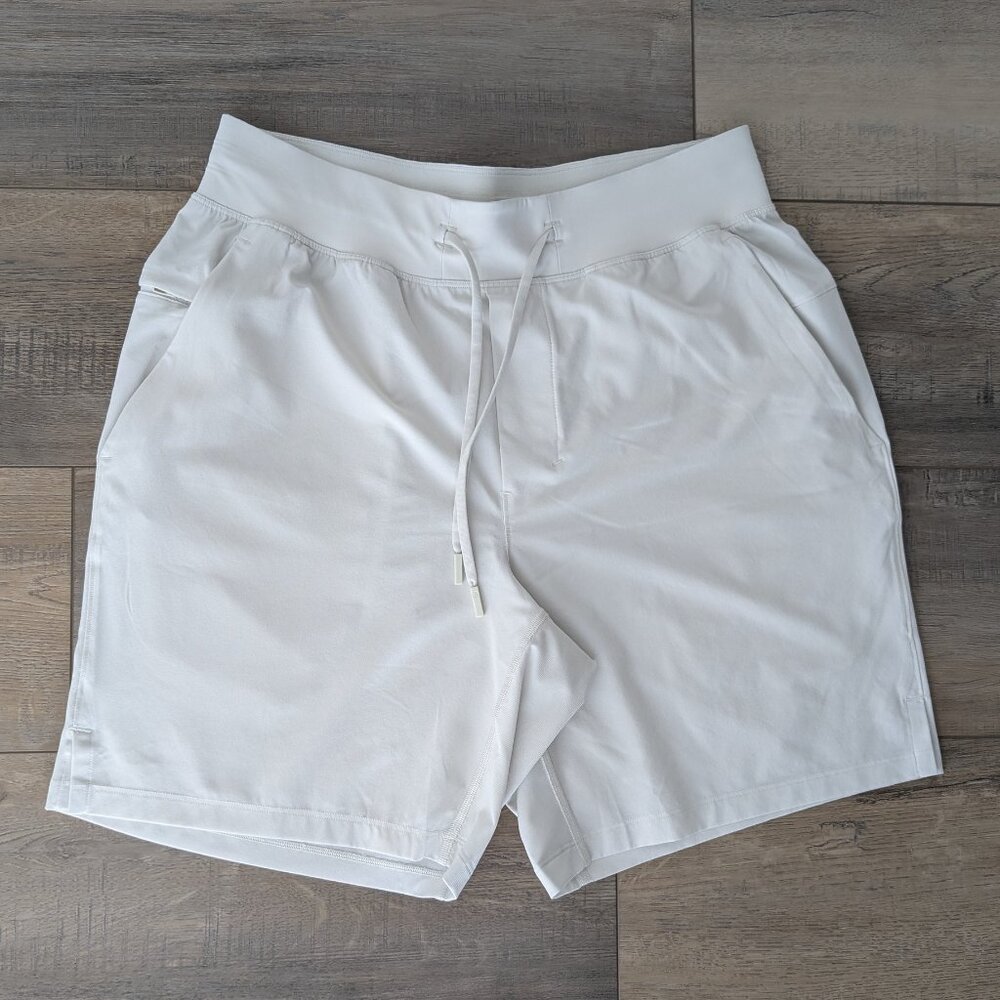 Lululemon Linerless Training Shorts | Light Ivory | Medium